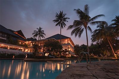 Image of palm trees in hotel, Security Guard Company, Metro Surveillance Security